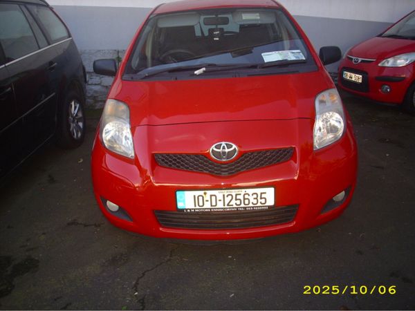 Toyota Yaris Hatchback, Petrol, 2010, Red