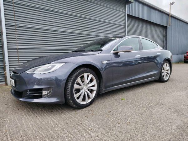 Tesla Model S Hatchback, Electric, 2016, Silver