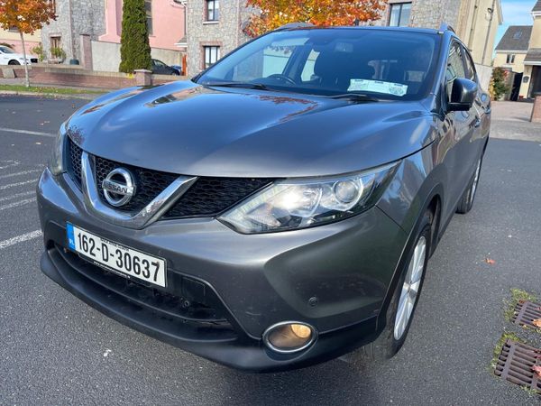 Nissan Qashqai Hatchback, Diesel, 2016, Grey