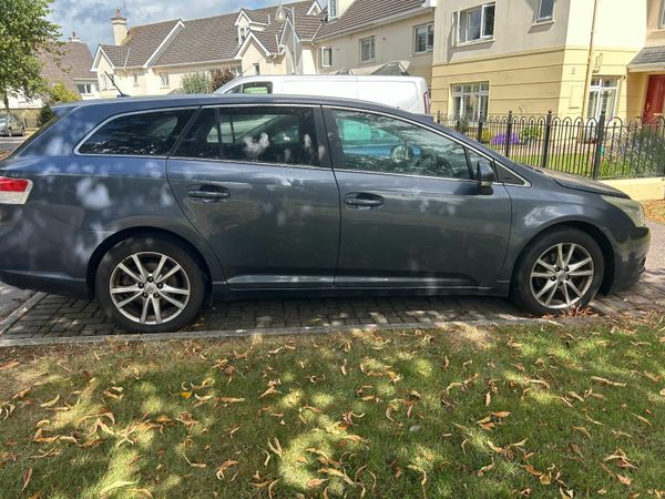 Toyota Avensis Estate, Diesel, 2011, Blue