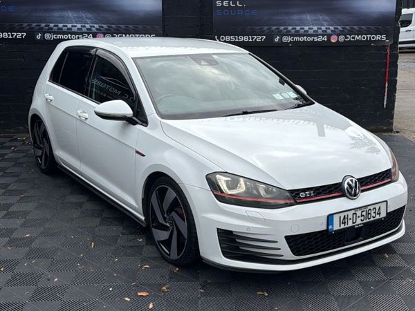 Volkswagen Golf Hatchback, Petrol, 2014, White