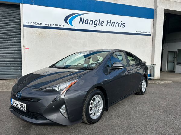 Toyota Prius Hatchback, Petrol Hybrid, 2017, Grey