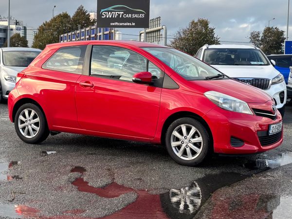 Toyota Yaris Hatchback, Petrol, 2012, Red