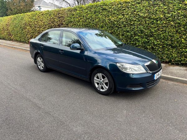 Skoda Octavia Hatchback, Diesel, 2012, Blue