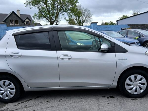 Toyota Vitz Hatchback, Petrol Hybrid, 2017, Silver