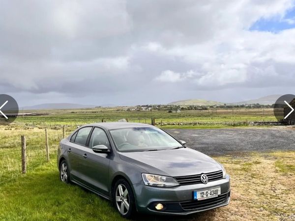 Volkswagen Jetta Saloon, Diesel, 2012, Grey