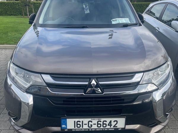 Mitsubishi Outlander SUV, Petrol Plug-in Hybrid, 2016, Brown