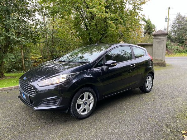 Ford Fiesta Hatchback, Petrol, 2014, Black