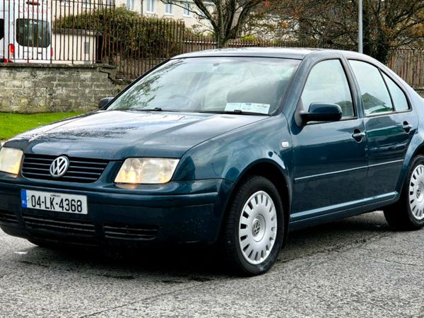 Volkswagen Bora Saloon, Petrol, 2004, Green