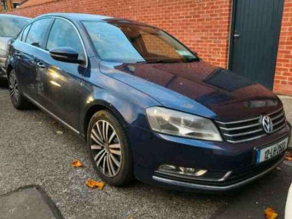 Volkswagen Passat Saloon, Diesel, 2012, Blue