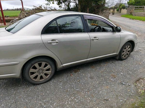 Toyota Avensis Saloon, Petrol, 2008, Silver