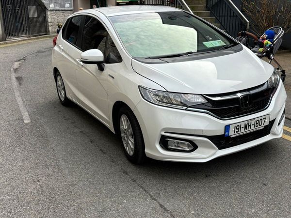 Honda Fit Hatchback, Petrol Hybrid, 2019, White