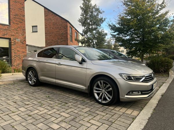 Volkswagen Passat Saloon, Diesel, 2017, Silver