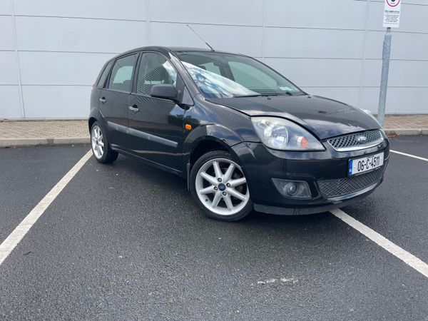 Ford Fiesta Hatchback, Petrol, 2006, Black