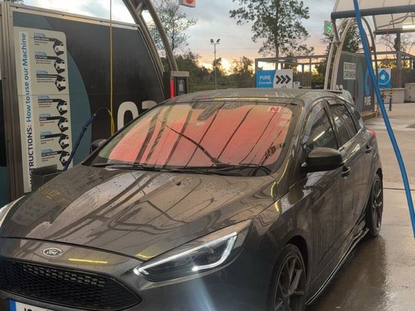 Ford Focus Hatchback, Diesel, 2016, Grey