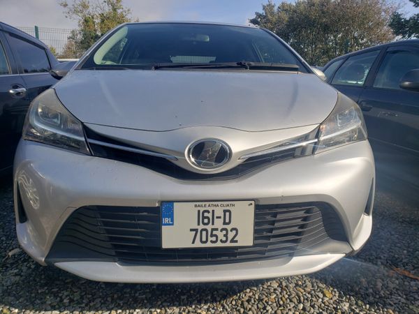 Toyota Vitz Hatchback, Petrol, 2016, Silver