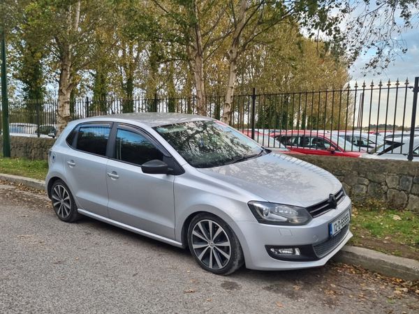 Volkswagen Polo Hatchback, Petrol, 2012, Silver