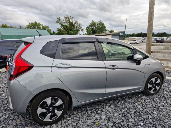 Honda Fit Hatchback, Petrol Hybrid, 2016, Silver