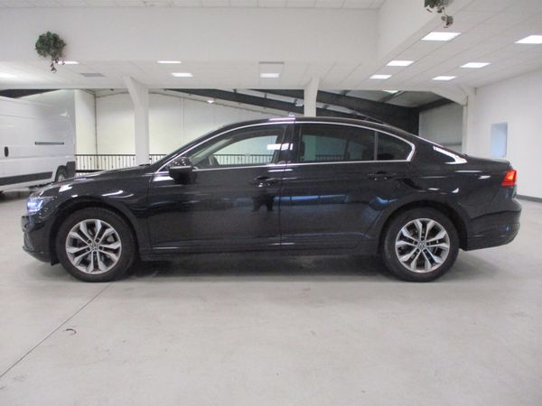 Volkswagen Passat Saloon, Diesel, 2021, Black