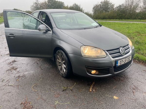 Volkswagen Jetta Saloon, Petrol, 2007, Grey