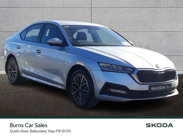 Skoda Octavia Saloon, Petrol, 2021, Grey
