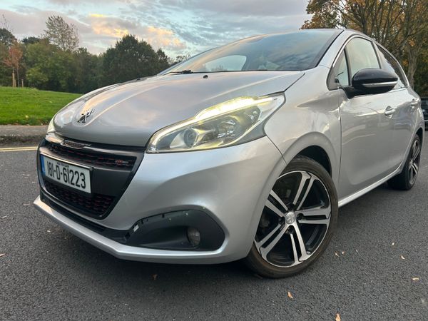 Peugeot 208 Hatchback, Petrol, 2018, Silver