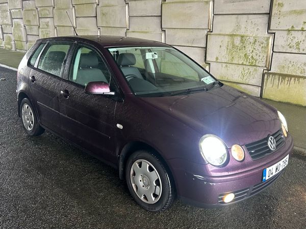 Volkswagen Polo Hatchback, Petrol, 2004, Red