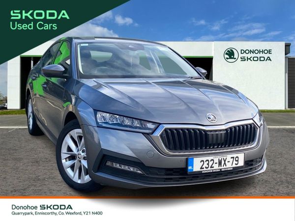 Skoda Octavia Saloon, Petrol, 2023, Grey