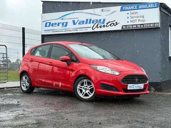 Ford Fiesta Hatchback, Diesel, 2013, Red