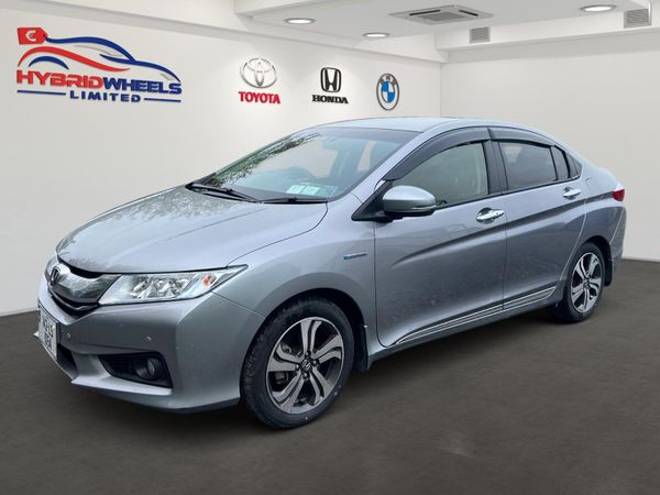 Honda Grace Saloon, Petrol Hybrid, 2014, Silver