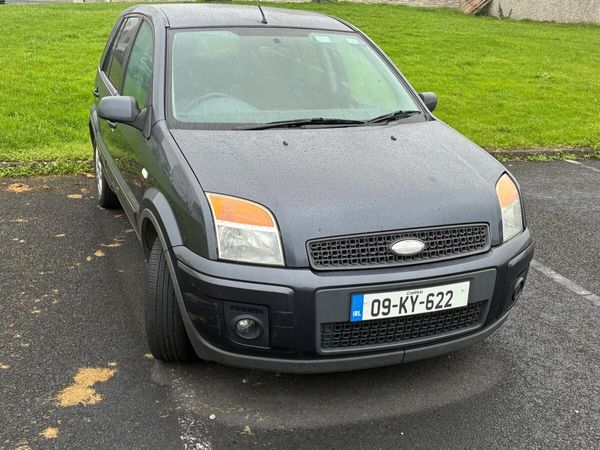 Ford Fusion Hatchback, Diesel, 2009, Silver