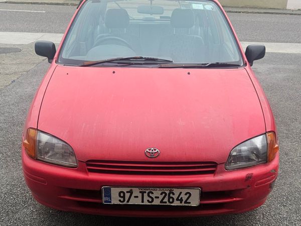 Toyota Starlet Hatchback, Petrol, 1997, Red