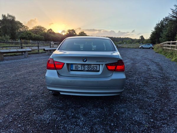 BMW 3-Series Saloon, Diesel, 2010, Silver