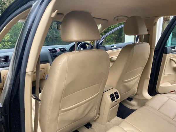 Volkswagen Jetta Saloon, Diesel, 2009, Black