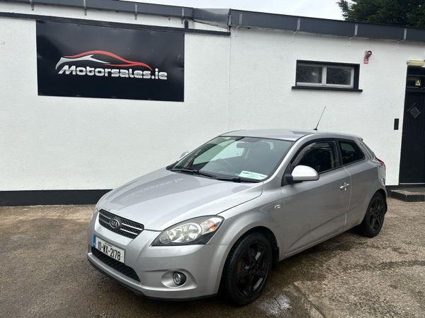 Kia Ceed Hatchback, Diesel, 2010, Silver