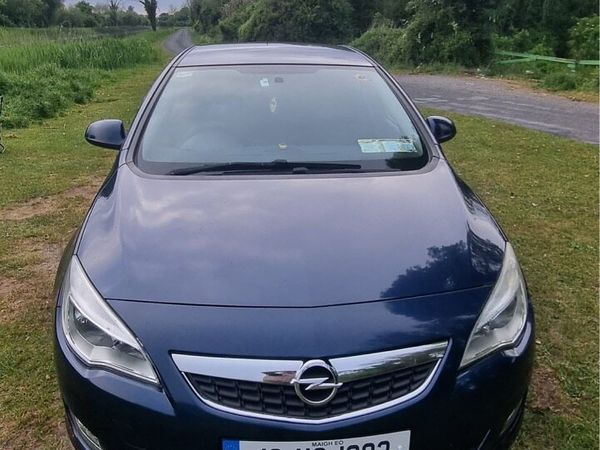Opel Astra Hatchback, Diesel, 2010, Blue