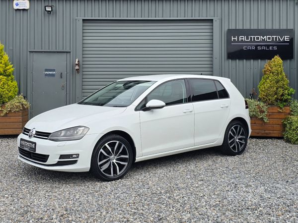 Volkswagen Golf Hatchback, Petrol, 2017, White