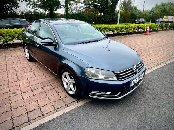Volkswagen Passat Saloon, Diesel, 2012, Grey
