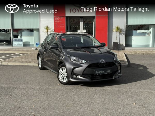 Toyota Yaris Hatchback, Petrol Hybrid, 2025, Grey