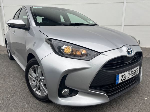 Toyota Yaris Hatchback, Petrol Hybrid, 2022, Grey