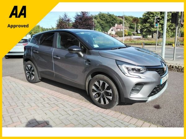 Renault Captur SUV, Petrol, 2022, Grey