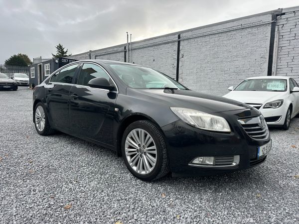 Vauxhall Insignia Hatchback, Diesel, 2012, Black