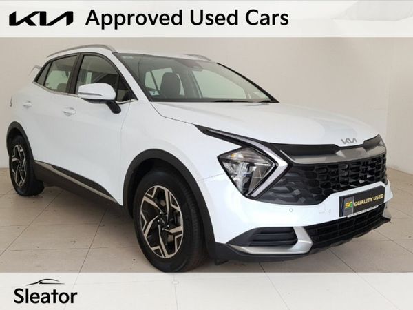Kia Sportage MPV, Diesel, 2022, White