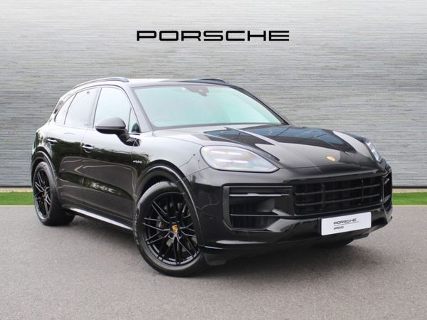 Porsche Cayenne SUV, Petrol Plug-in Hybrid, 2024, Black