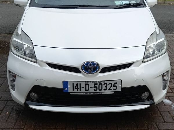 Toyota Prius Hatchback, Petrol Hybrid, 2014, White
