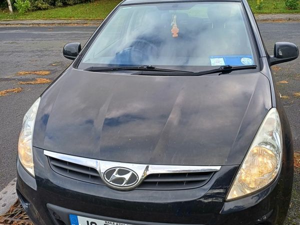 Hyundai i20 Hatchback, Petrol, 2010, Black
