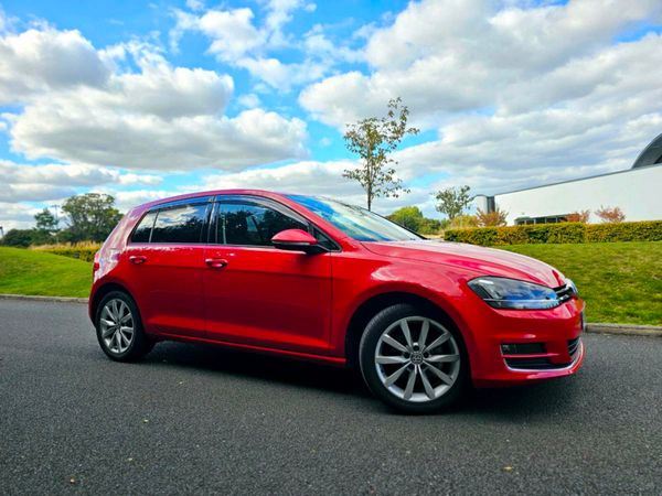 Volkswagen Golf Hatchback, Petrol, 2014, Red