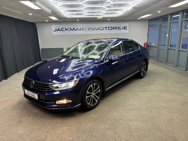 Volkswagen Passat Saloon, Diesel, 2019, Blue