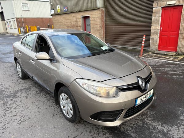 Renault Fluence Saloon, Diesel, 2013, Gold