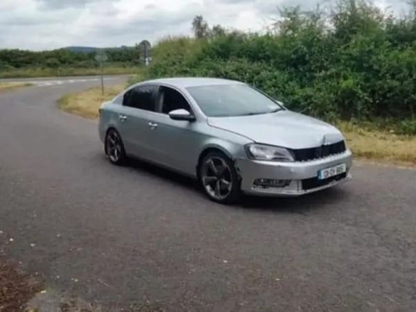 Volkswagen Passat Saloon, Diesel, 2013, Silver